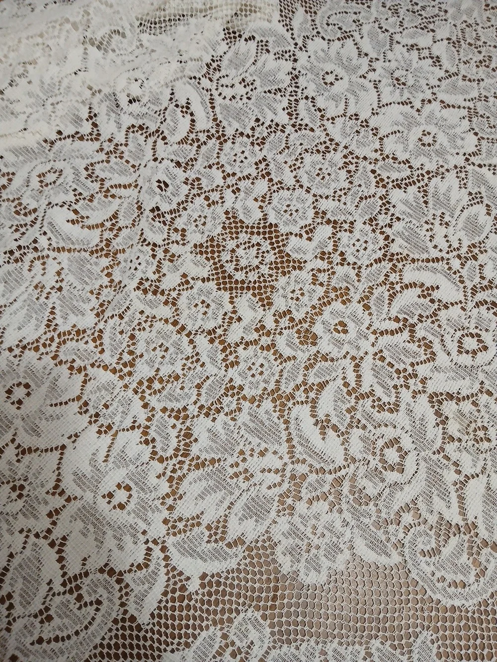 Vintage Quaker Style Lace Ecru/Beige Floral Tablecloth 66